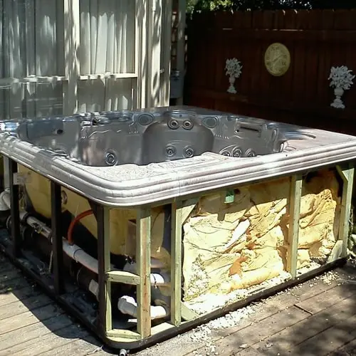 Hot Tub Removal Services in Evanston, Illinois